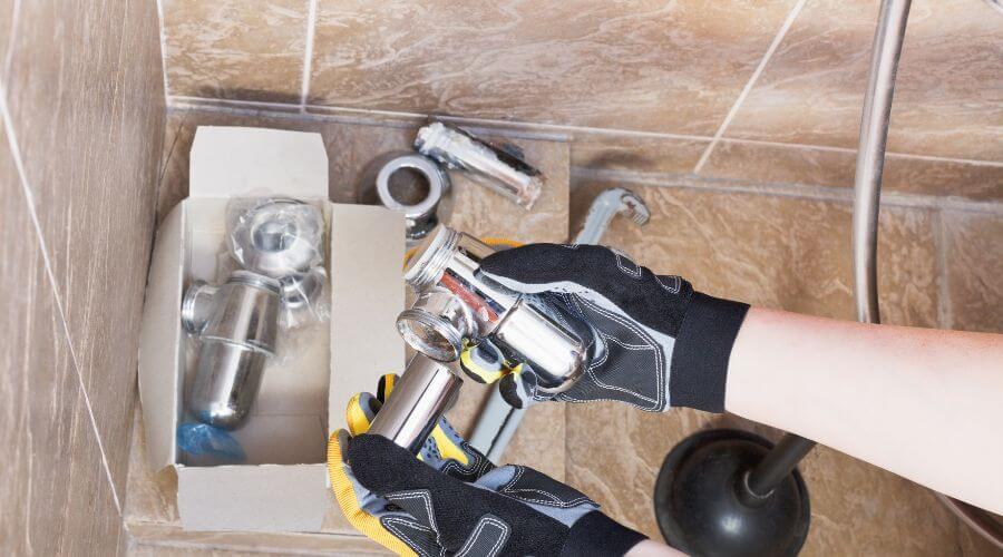 Professional gutter cleaning in Cordova, AL